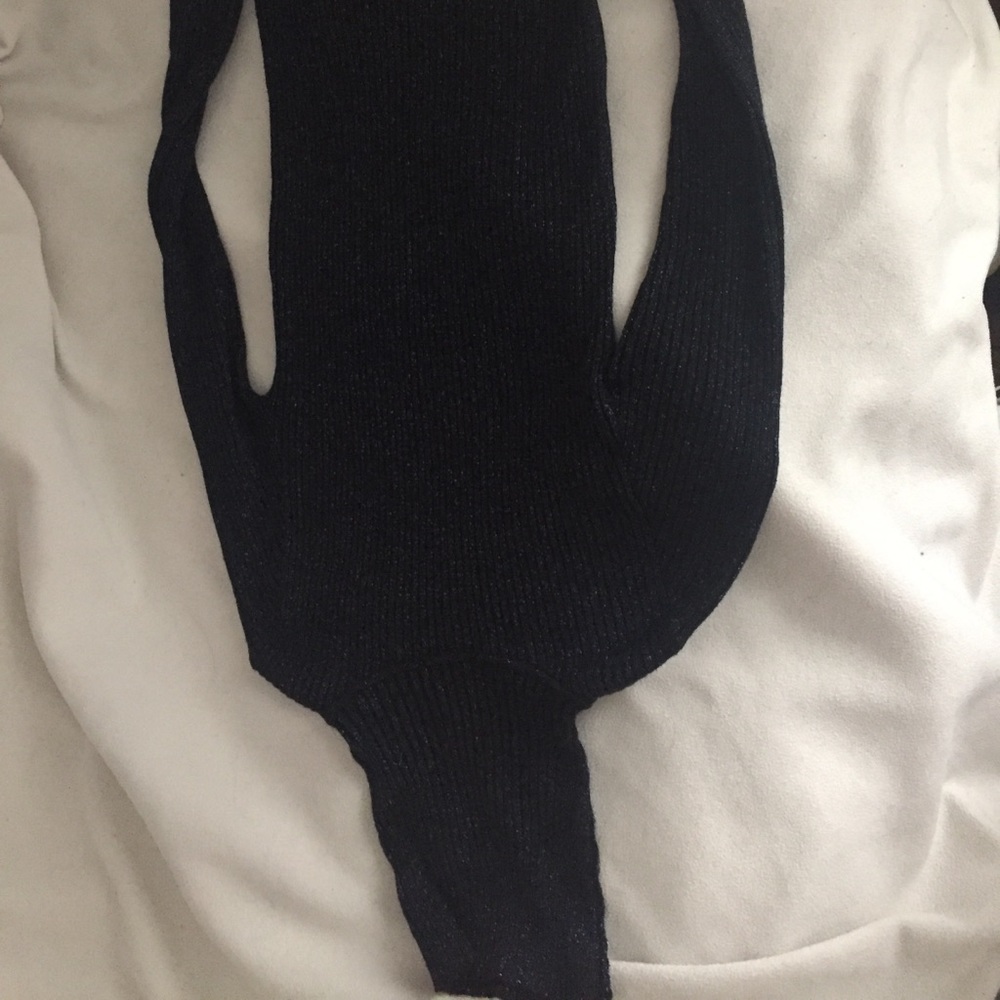 Fitted Ribbed Turtleneck - Picture 2 of 3
